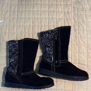 Muk Luks suede Black and Gray Winter Boots excellent condition 9